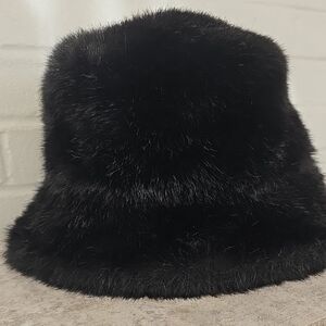 Surell Faux Fur Hat Black